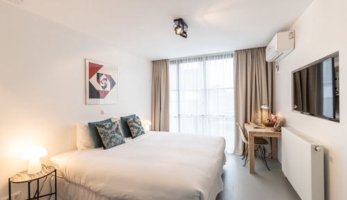 Basic Room, 1 Queen Bed