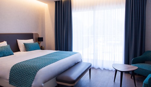 Luxury Double Room, 1 King Bed, Pool View
