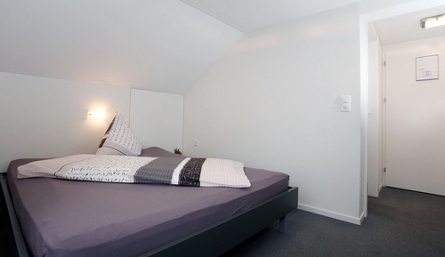 Single Room, Private Bathroom