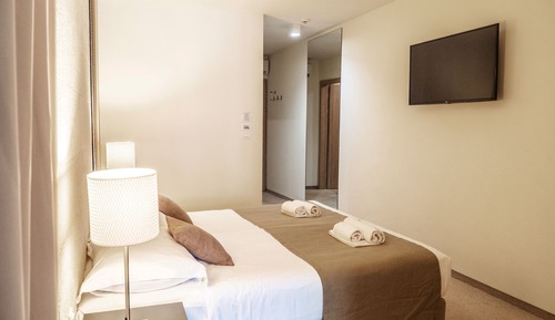 Deluxe Suite with Sea View Balcony