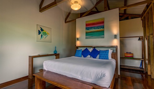 Deluxe Bungalow, 1 King Bed, Balcony, Ocean View