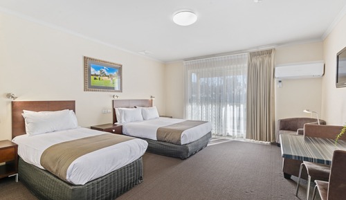 Standard Room, Multiple Beds, Non Smoking