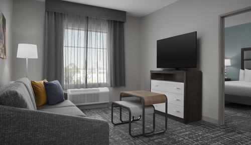 Suite, 2 Queen Beds, Accessible, Bathtub