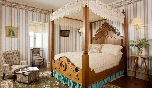 Deluxe Room, 1 Queen Bed, Non Smoking (The Hillside)