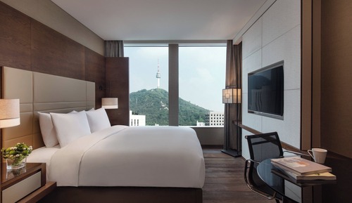 Junior Suite, 1 King Bed, Tower (View)