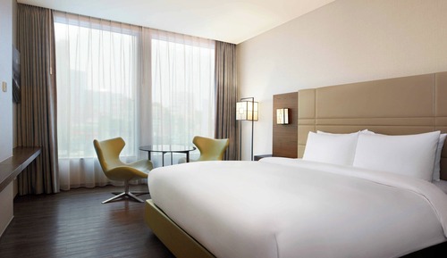 Premier Room, 1 King Bed