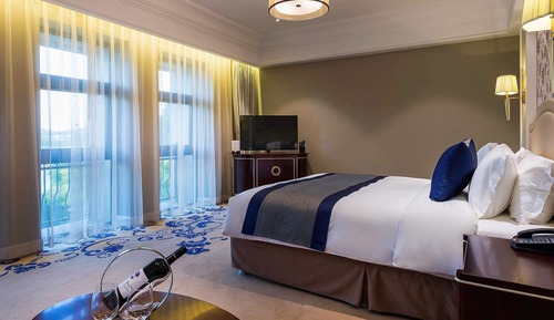 Superior Room, 1 King Bed