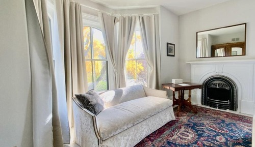 Classic Room, 1 King Bed, Fireplace