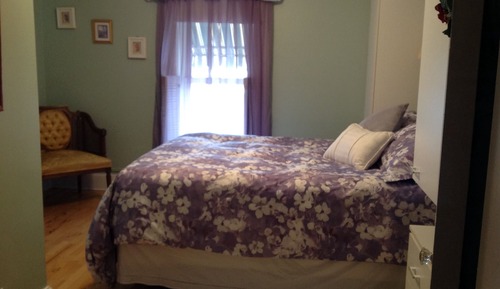 Room, 1 Queen Bed (Iris)