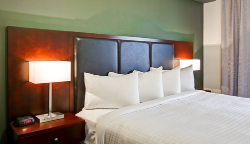 Room, 1 King Bed, Refrigerator & Microwave