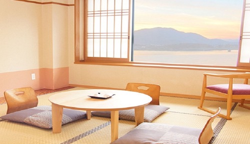 Japanese Style Room, Lake View