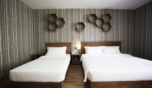 Suite Concept Room