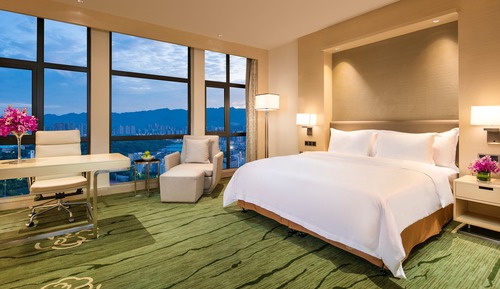 Standard Room, 1 King Bed (High Floor)