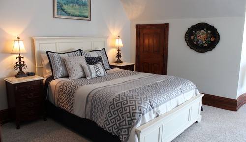 Signature Suite, 1 Queen Bed, City View, Tower