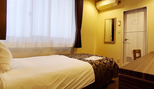 Standard Single Room, Smoking
