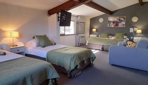 Family Room, Air conditioning