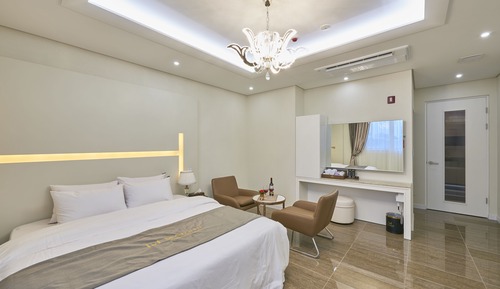Business Double Room