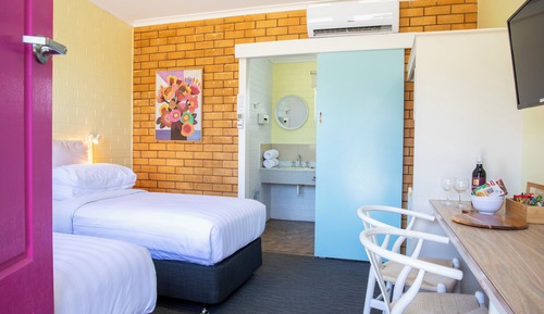 Twin Room 