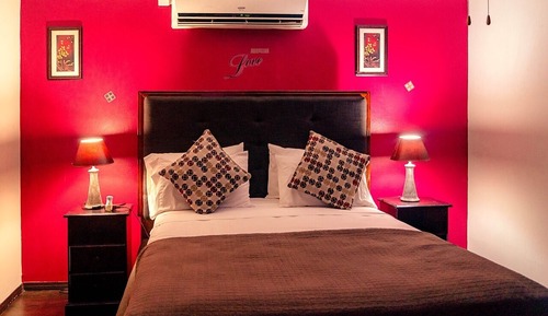 Comfort Studio Suite, 1 Queen Bed
