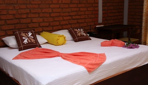 Deluxe Double Room, 1 King Bed, Patio