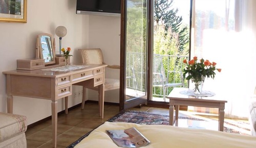 Family Room, 2 Bedrooms, Non Smoking, Garden View
