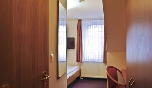 Economy Single Room