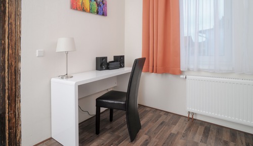Apartment (B)