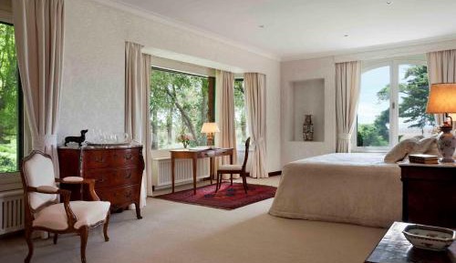 Deluxe Suite