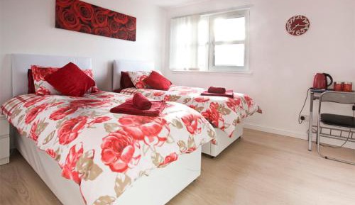 Twin Room with Private External Bathroom