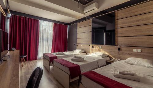 Superior Triple Room with City View