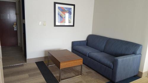 Standard King Room with Sofa Bed