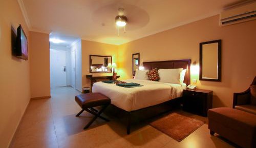 Family Room with One Double Bed and One Single Bed - Non-Smoking