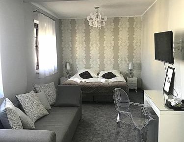 Standard Twin Room with Sofa