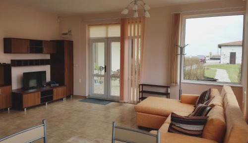 Apartment with Garden View
