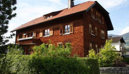 One-Bedroom Apartment with Terrace and Mountain View 