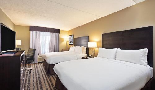 Standard Queen Room with Two Queen Beds