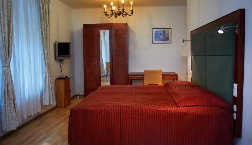 Large Double or Twin Room