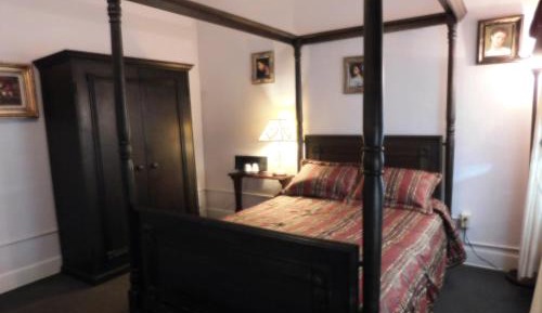 Queen Room