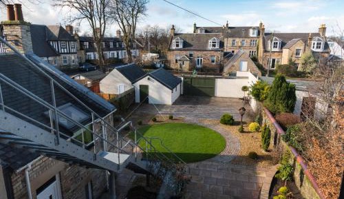 Family Room (1 Double & 1 Single)