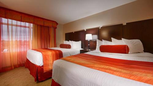 Queen Room with Two Queen Beds - Non-Smoking
