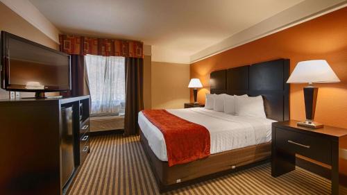 King Room with Bath - Disability Access/Non-Smoking