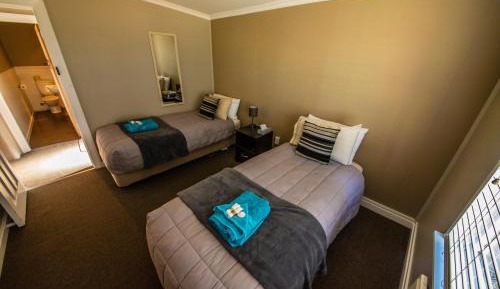 Single Room with Shared Shower and Toilet