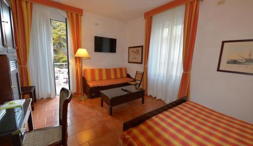 Triple Room with Balcony