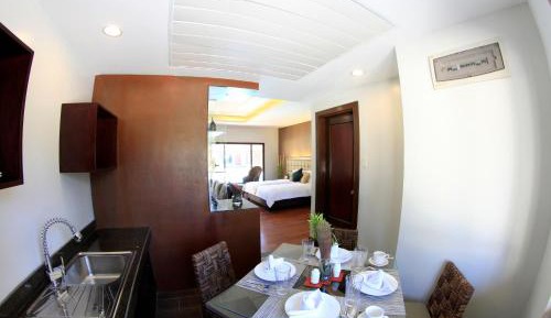 Suite with Pool View