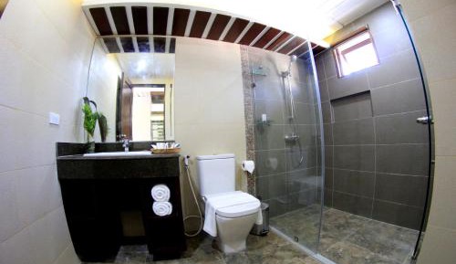 Premier Twin Room with Pool View