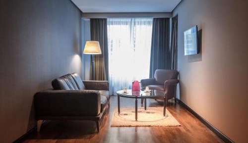 Executive Suite with Arena View