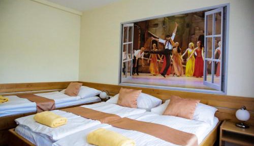 Family Room (4 Adults)