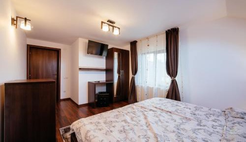 Deluxe Double Room with Shared Bathroom