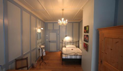 Double Room with Queen Bed and Shared Bathroom
