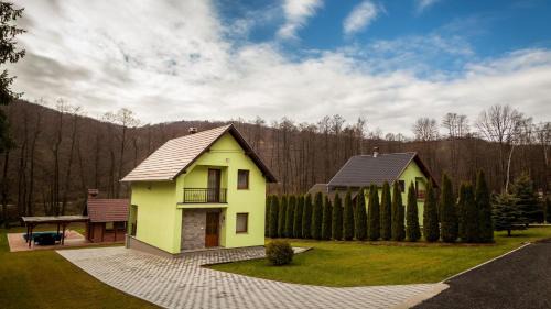 Three-Bedroom Chalet
